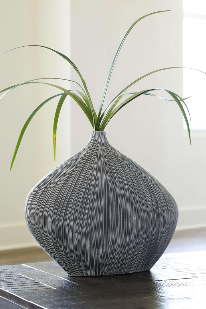 ASHLEY FURNITURE A2000547 Donya Vase