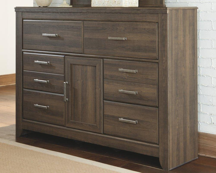 ASHLEY FURNITURE PKG004081 Queen Panel Bed With Dresser