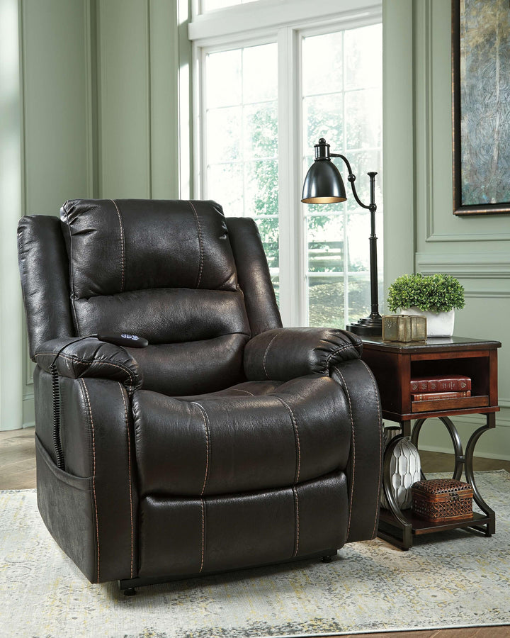 ASHLEY FURNITURE 1090112 Yandel Power Lift Recliner