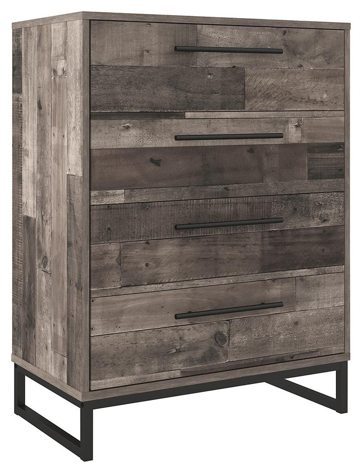 ASHLEY FURNITURE PKG009082 Queen Platform Bed With Dresser and Chest