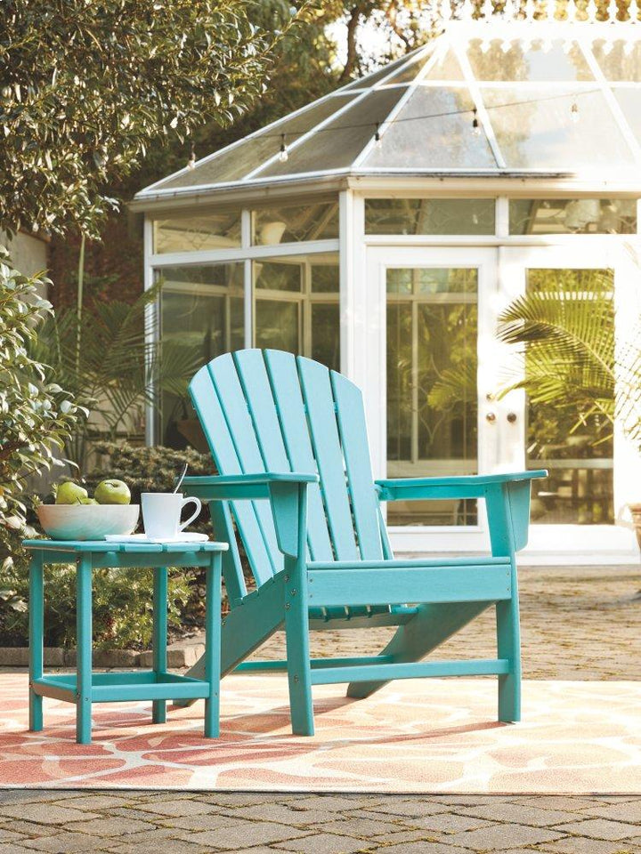 ASHLEY FURNITURE PKG008189 Outdoor Chair With End Table