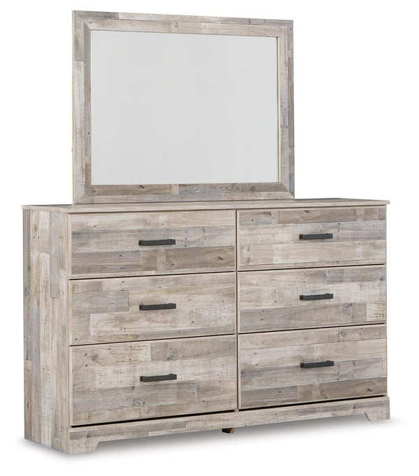 ASHLEY FURNITURE B3487B1 Hodanna Dresser and Mirror