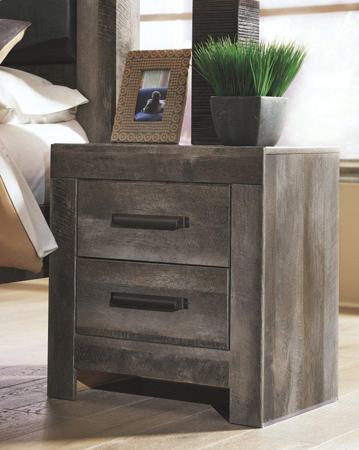 ASHLEY FURNITURE PKG000718 Queen Panel Bed With 2 Nightstands