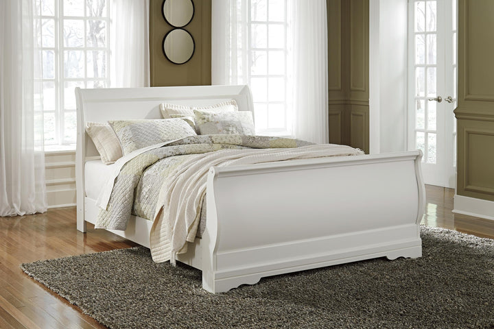 ASHLEY FURNITURE PKG014133 Queen Sleigh Bed With Mirrored Dresser and Nightstand