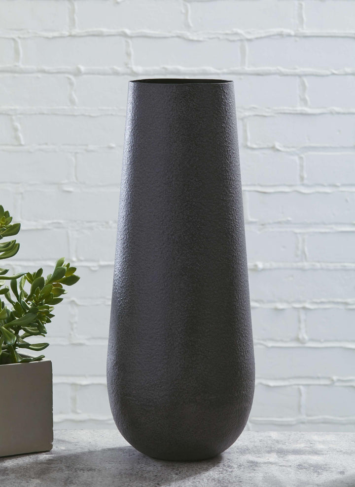 ASHLEY FURNITURE A2000516 Fynn Vase