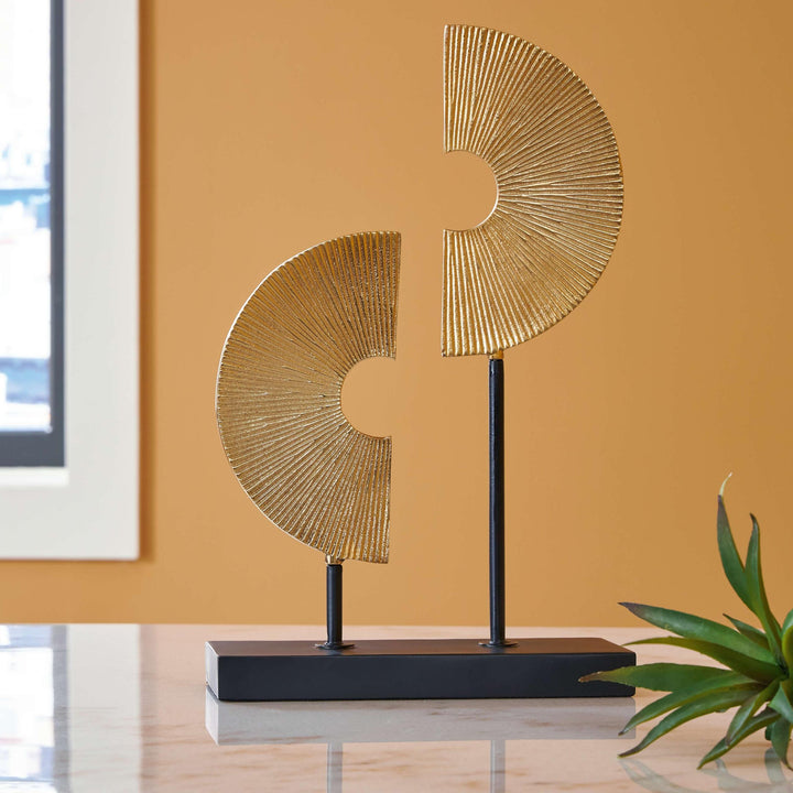 ASHLEY FURNITURE A2000578 Berrnette Sculpture