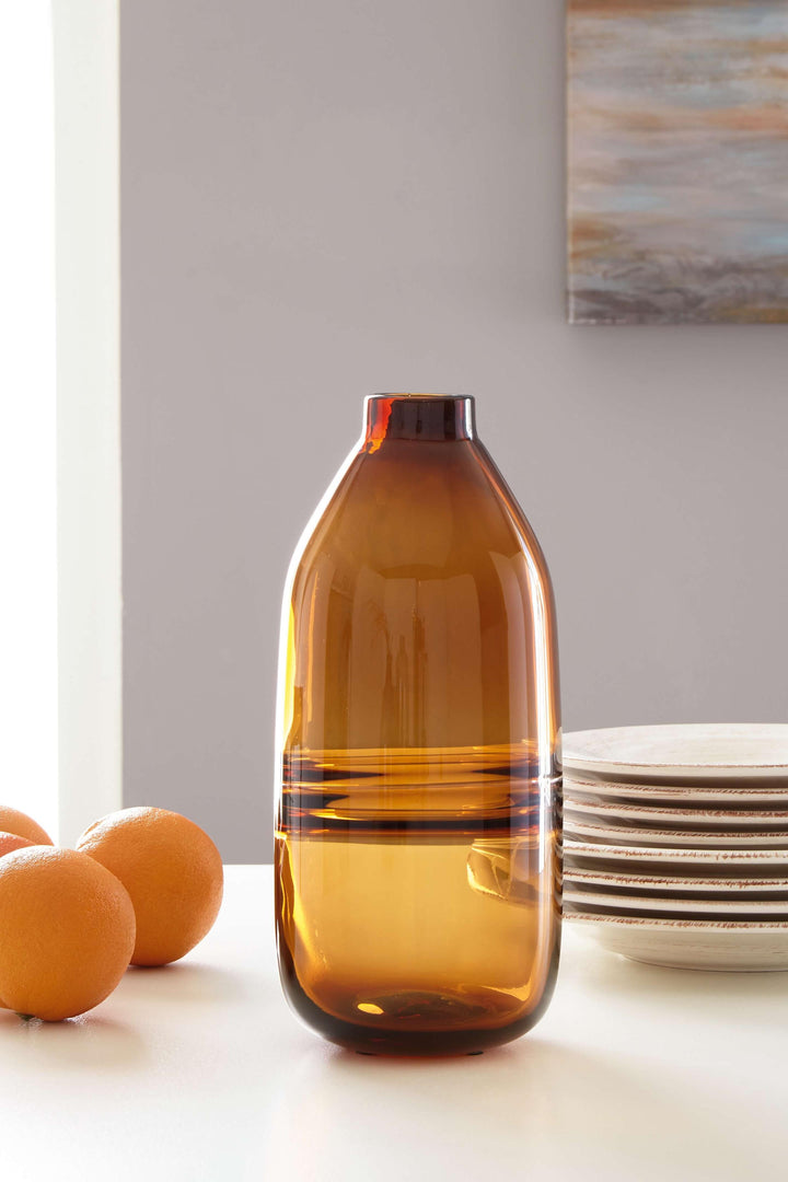 ASHLEY FURNITURE A2000541 Lemmitt Vase