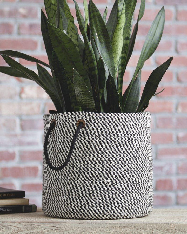 ASHLEY FURNITURE A2000433 Eider Basket