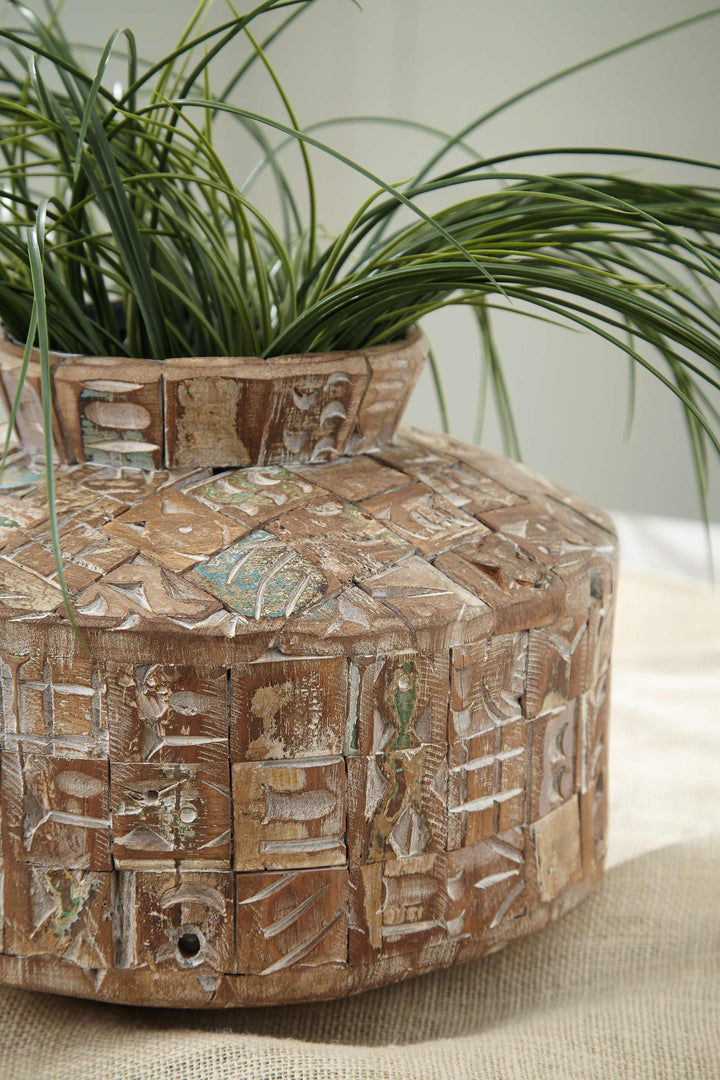 ASHLEY FURNITURE A2000557 Meltland Vase