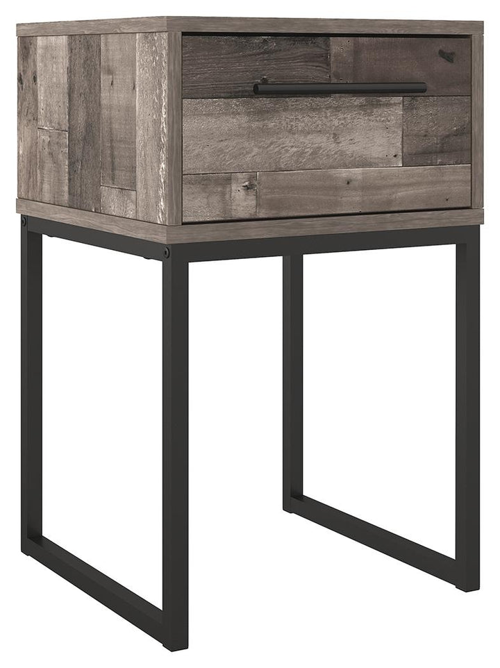 ASHLEY FURNITURE PKG009070 Queen Panel Headboard With Dresser and 2 Nightstands