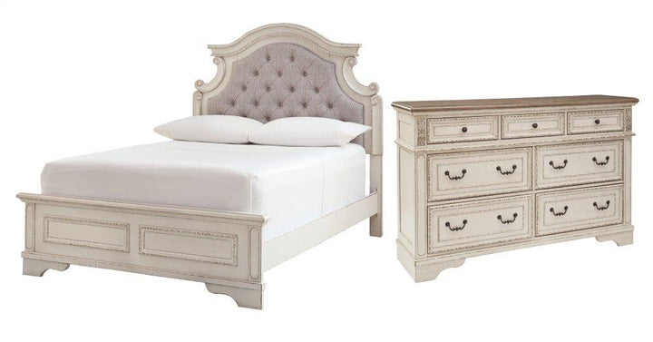 ASHLEY FURNITURE PKG006724 Full Panel Bed With Dresser