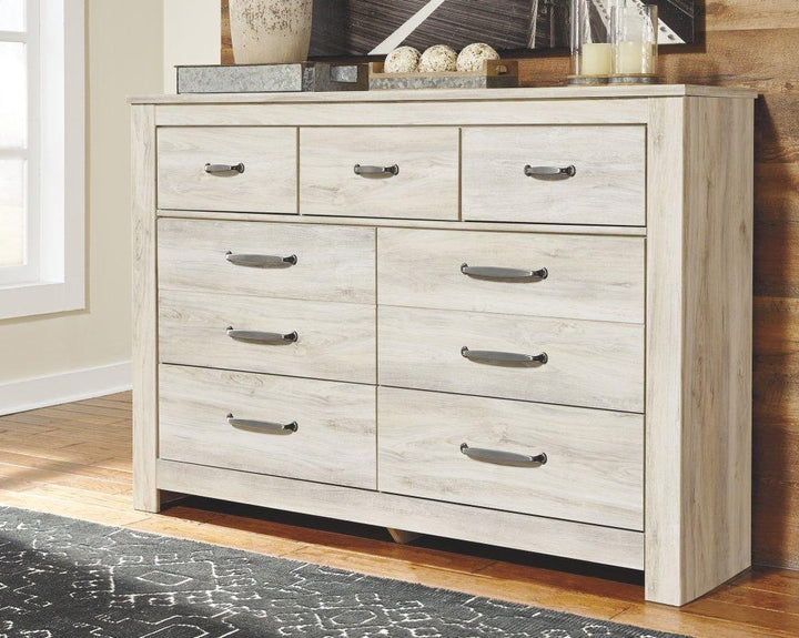 ASHLEY FURNITURE PKG000727 Queen Crossbuck Panel Bed With Dresser