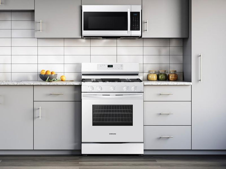 SAMSUNG NX60A6111SW 6.0 cu. ft. Smart Freestanding Gas Range with Integrated Griddle in White