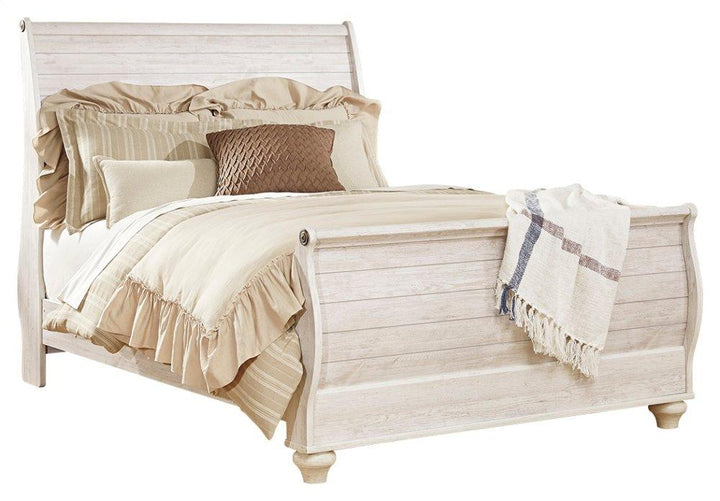 ASHLEY FURNITURE PKG004298 Queen Sleigh Bed With Dresser