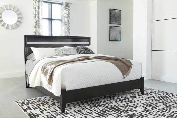 ASHLEY FURNITURE PKG007667 King Panel Bed With Mirrored Dresser