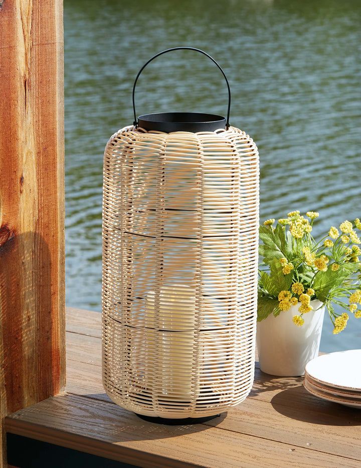 ASHLEY FURNITURE A2000571 Evonne Lantern