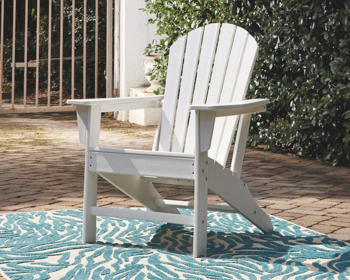 ASHLEY FURNITURE PKG008187 Outdoor Chair With End Table