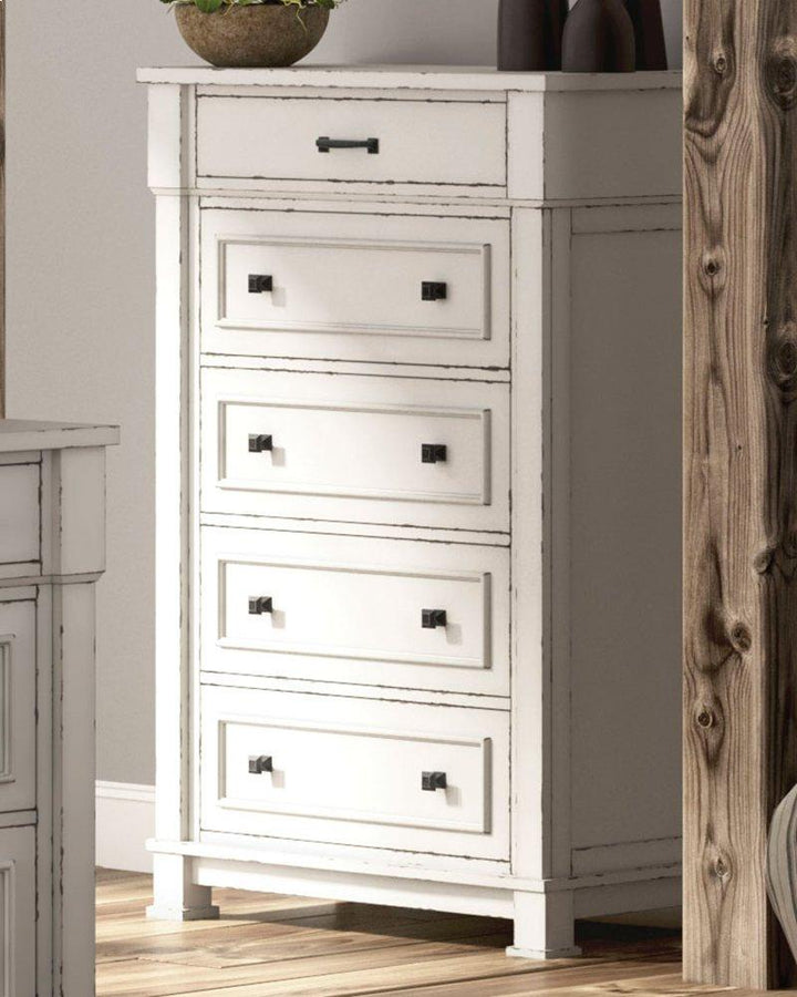 ASHLEY FURNITURE PKG006072 Queen Panel Bed With Mirrored Dresser and Chest