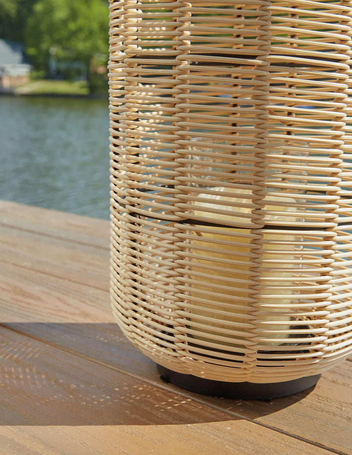 ASHLEY FURNITURE A2000570 Evonne Lantern