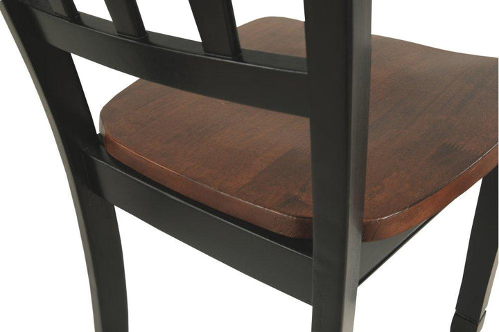 ASHLEY FURNITURE PKG002048 Dining Table and 4 Chairs