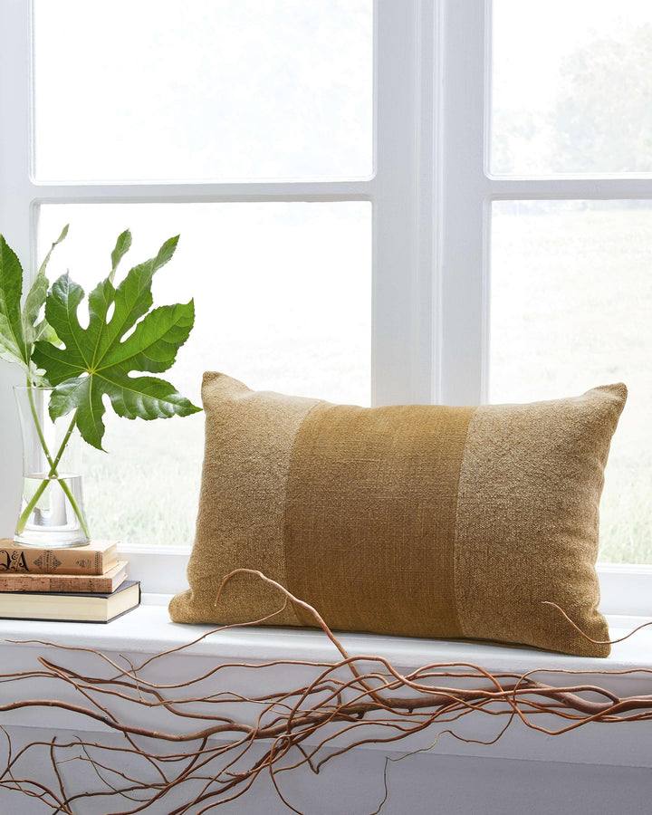 ASHLEY FURNITURE A1000898 Dovinton Pillow set of 4