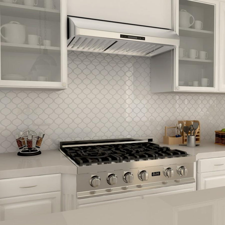 ZLINE KITCHEN AND BATH 62130 ZLINE Ducted Under Cabinet Range Hood in Stainless Steel Size: 30 Inch