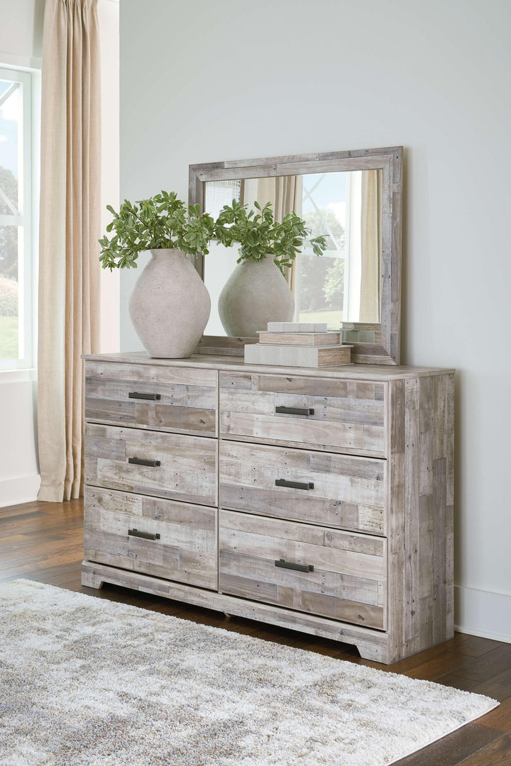 ASHLEY FURNITURE B3487B1 Hodanna Dresser and Mirror