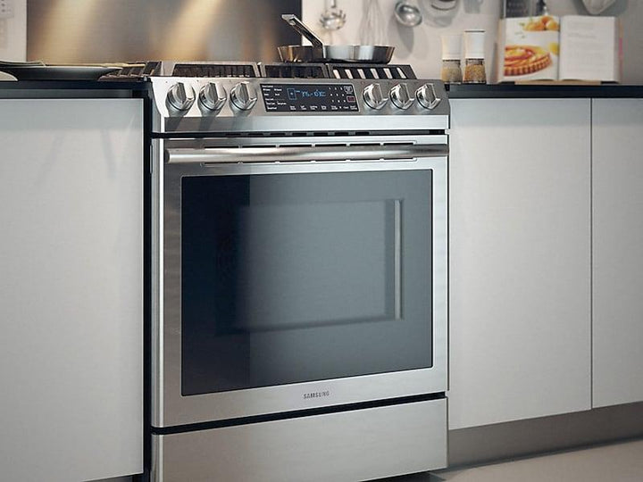 SAMSUNG NX58M9420SS 5.8 cu. ft. Slide-in Gas Range with Convection in Stainless Steel