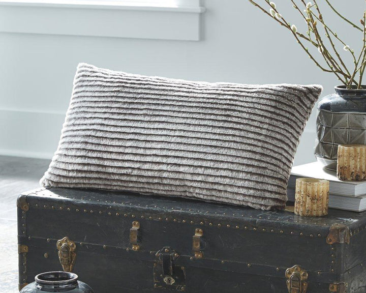 ASHLEY FURNITURE A1000861 Metea Pillow set of 4
