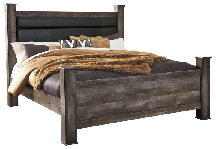 ASHLEY FURNITURE PKG005121 King Poster Bed With Dresser