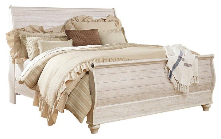 ASHLEY FURNITURE PKG004362 King Sleigh Bed With Mirrored Dresser and 2 Nightstands