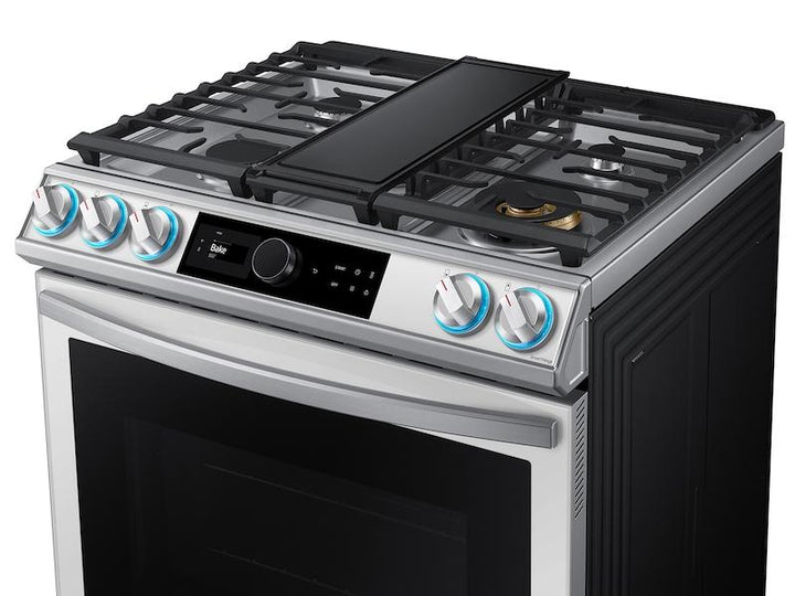 SAMSUNG NX60BB871112AA Bespoke Smart Slide-in Gas Range 6.0 cu. ft. with Smart Dial, Air Fry & Wi-Fi in White Glass