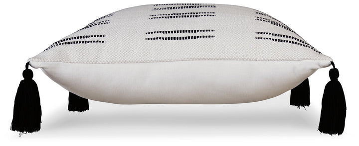 ASHLEY FURNITURE A1000928 Mudderly Pillow set of 4