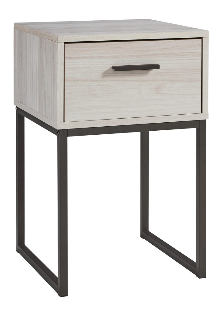 ASHLEY FURNITURE PKG012209 Queen Platform Bed With 2 Nightstands
