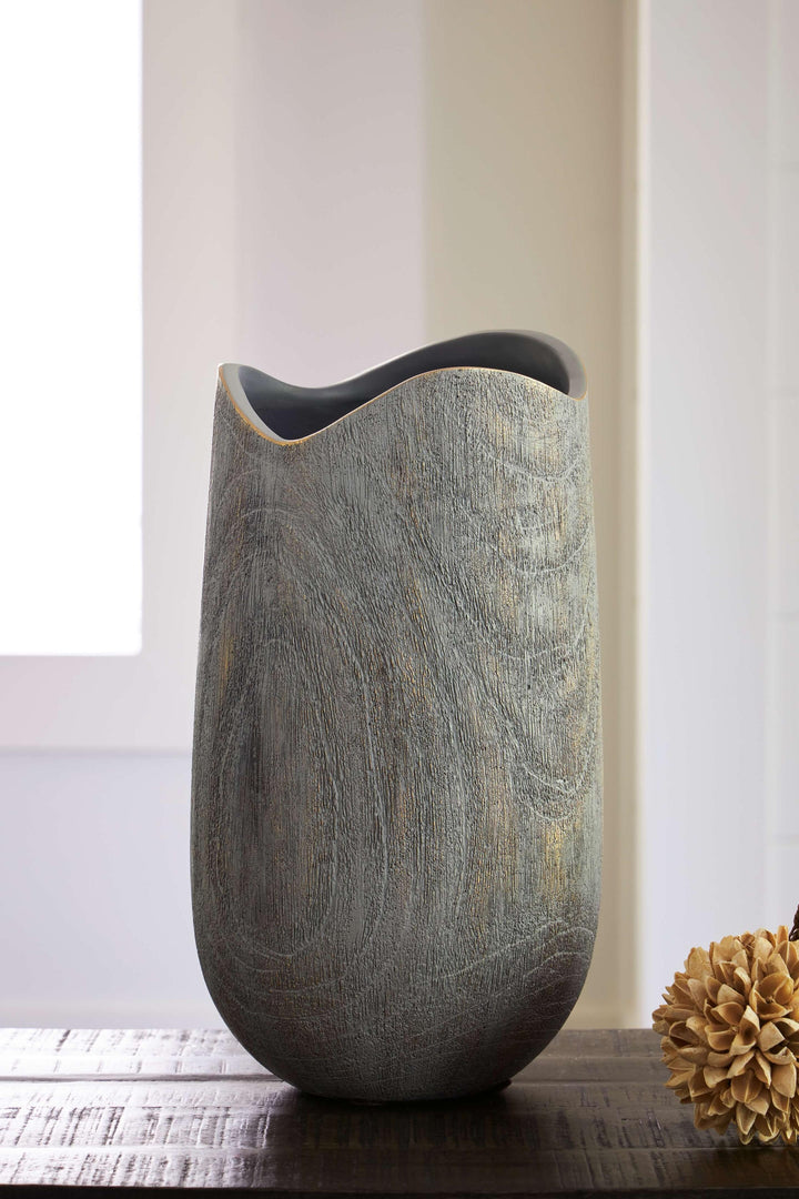 ASHLEY FURNITURE A2000549 Iverly Vase