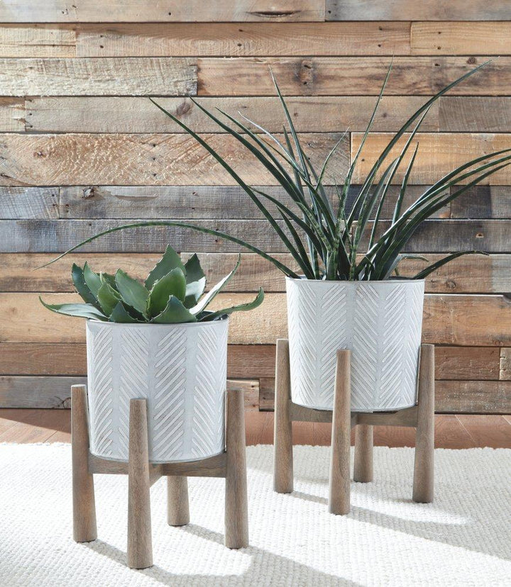 ASHLEY FURNITURE A2000405 Domele Planter set of 2