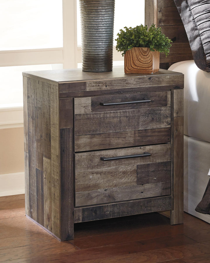 ASHLEY FURNITURE PKG003498 Full Panel Bed With 2 Storage Drawers With Mirrored Dresser, Chest and Nightstand