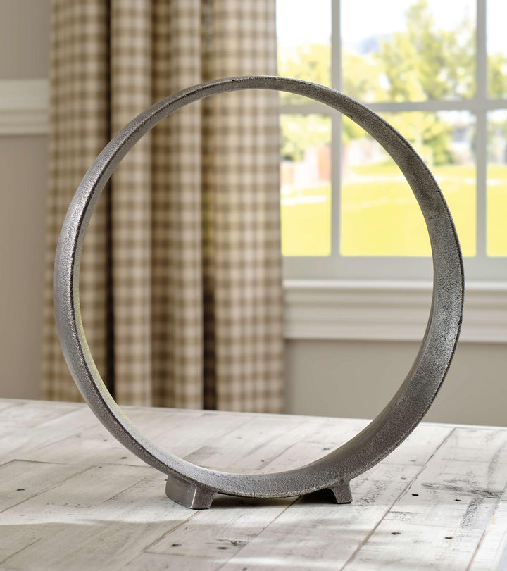 ASHLEY FURNITURE A2000502S Ryandale Sculpture