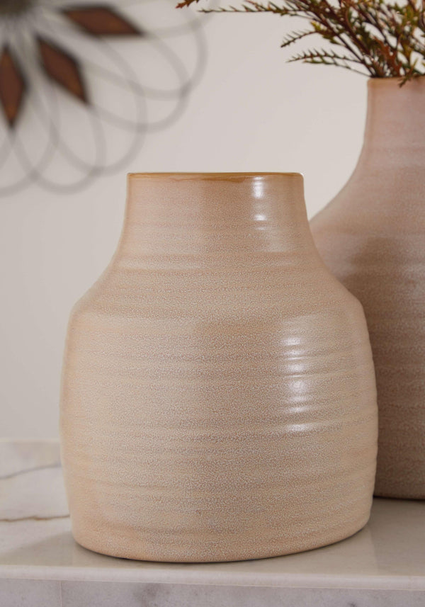 ASHLEY FURNITURE A2000581 Millcott Vase set of 2
