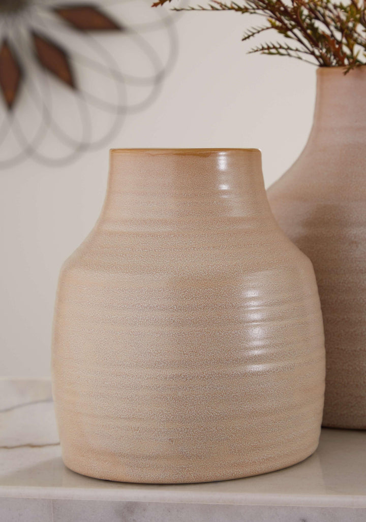 ASHLEY FURNITURE A2000581 Millcott Vase set of 2