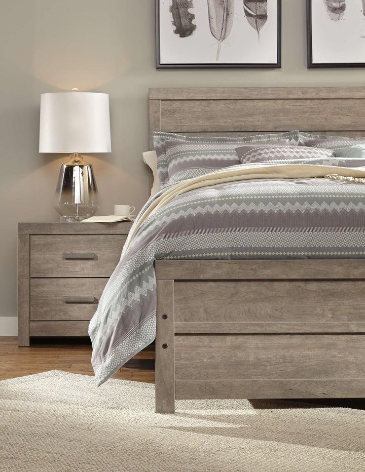 ASHLEY FURNITURE B070B10 Culverbach King Panel Bed