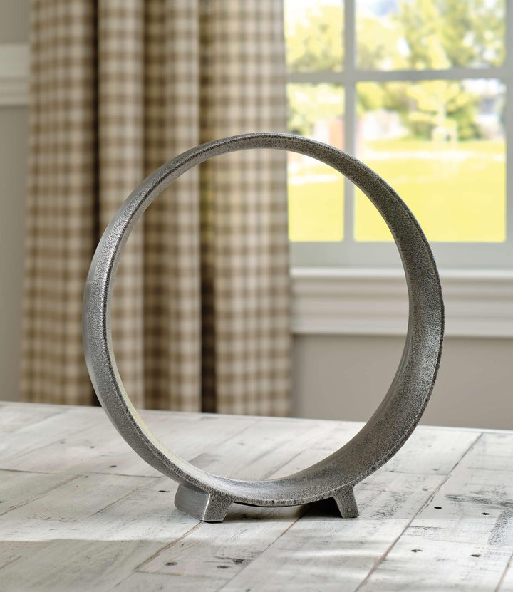 ASHLEY FURNITURE A2000501S Ryandale Sculpture
