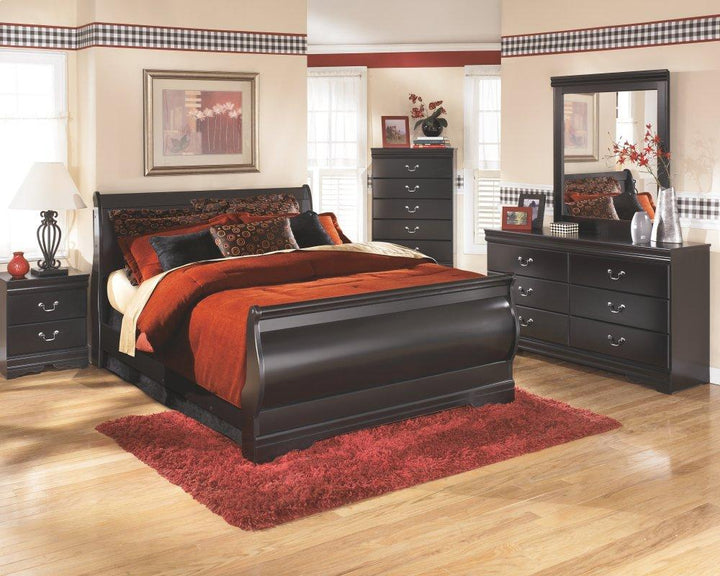 ASHLEY FURNITURE PKG002511 Queen Sleigh Headboard With Dresser
