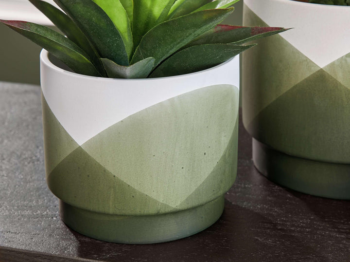 ASHLEY FURNITURE A2000579 Ardenridge Planter set of 2