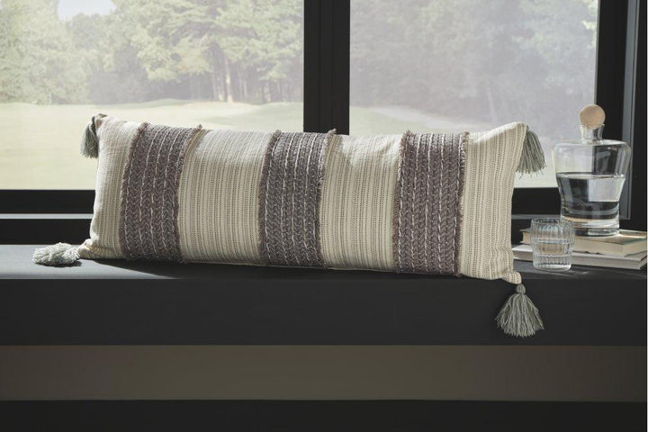 ASHLEY FURNITURE A1000816 Linwood Pillow set of 4