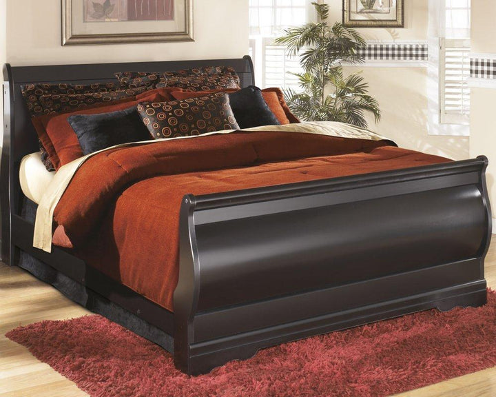 ASHLEY FURNITURE PKG014098 Queen Sleigh Bed With Mirrored Dresser and Nightstand