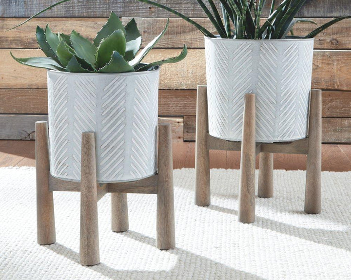 ASHLEY FURNITURE A2000405 Domele Planter set of 2