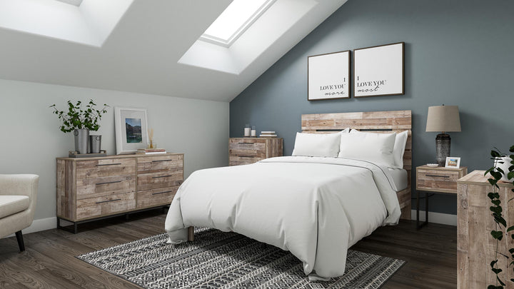 ASHLEY FURNITURE EB2320B2 Neilsville Full Panel Platform Bed