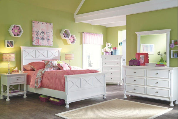 ASHLEY FURNITURE PKG005366 Queen Panel Bed With Mirrored Dresser