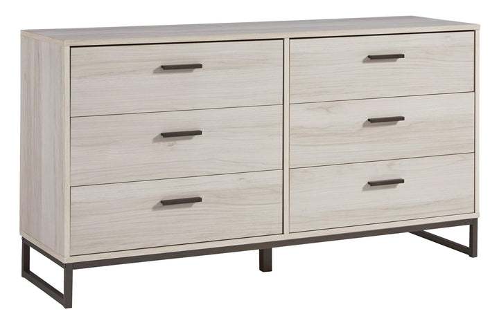 ASHLEY FURNITURE PKG009018 Queen Platform Bed With Dresser and Chest